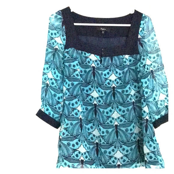 Express size S silk top in butterfly print. - Picture 1 of 5